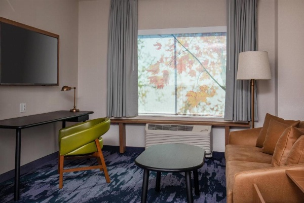 Fairfield Inn & Suites by Marriott McPherson image 17
