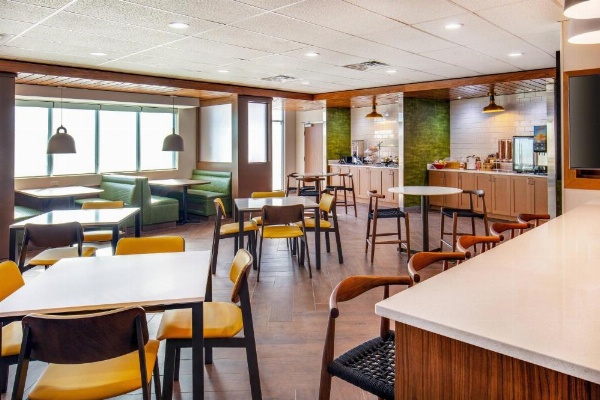 Fairfield Inn & Suites by Marriott McPherson image 8